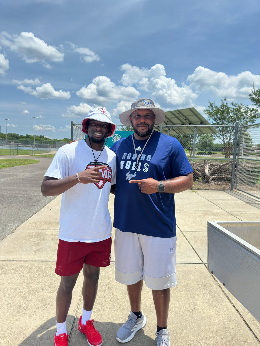 A super big thank you to <a href="/garrettismynam3/">Garrett Williams🎭</a> of the <a href="/AZCardinals/">Arizona Cardinals</a> for coming back home and hosting a free camp for our local kids!  Everyone had a great time today!  Once a bulls, always a Bull!   <a href="/HRHSBoosters/">HRHS Boosters 🐮💙🤘🏼</a> <a href="/RaginRidgeFB/">Hickory Ridge Football</a> <a href="/CJemalHorton/">C. Jemal Horton</a>