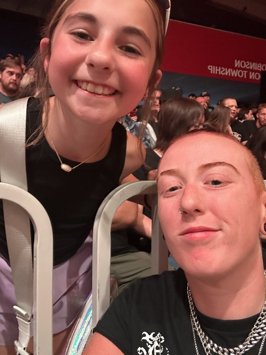 <a href="/LexusSynn_/">Lexus Synn</a> Awesome meeting you again! My daughter was so pumped when she spotted you. Thanks so much!