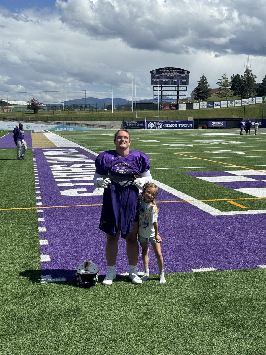 Kingston Oe 2026 (@kingstonoe1) on Twitter photo I had a great time at Carroll this weekend! Honored to be named one of 2 D-Line MVP’s
<a href="/RandyBandelow/">Coach Randy Bandelow</a> <a href="/CoachLHyde/">Luke Hyde</a> <a href="/CoachPfanny/">Alex Pfannenstiel</a> <a href="/CoachTPurcell/">Coach Troy Purcell</a> <a href="/coachmikebrunk/">Michael Brunk</a> <a href="/CoachBroderickT/">Broderick Thomas</a> I had a great time at Carroll this weekend! Honored to be named one of 2 D-Line MVP’s
<a href="/RandyBandelow/">Coach Randy Bandelow</a> <a href="/CoachLHyde/">Luke Hyde</a> <a href="/CoachPfanny/">Alex Pfannenstiel</a> <a href="/CoachTPurcell/">Coach Troy Purcell</a> <a href="/coachmikebrunk/">Michael Brunk</a> <a href="/CoachBroderickT/">Broderick Thomas</a>