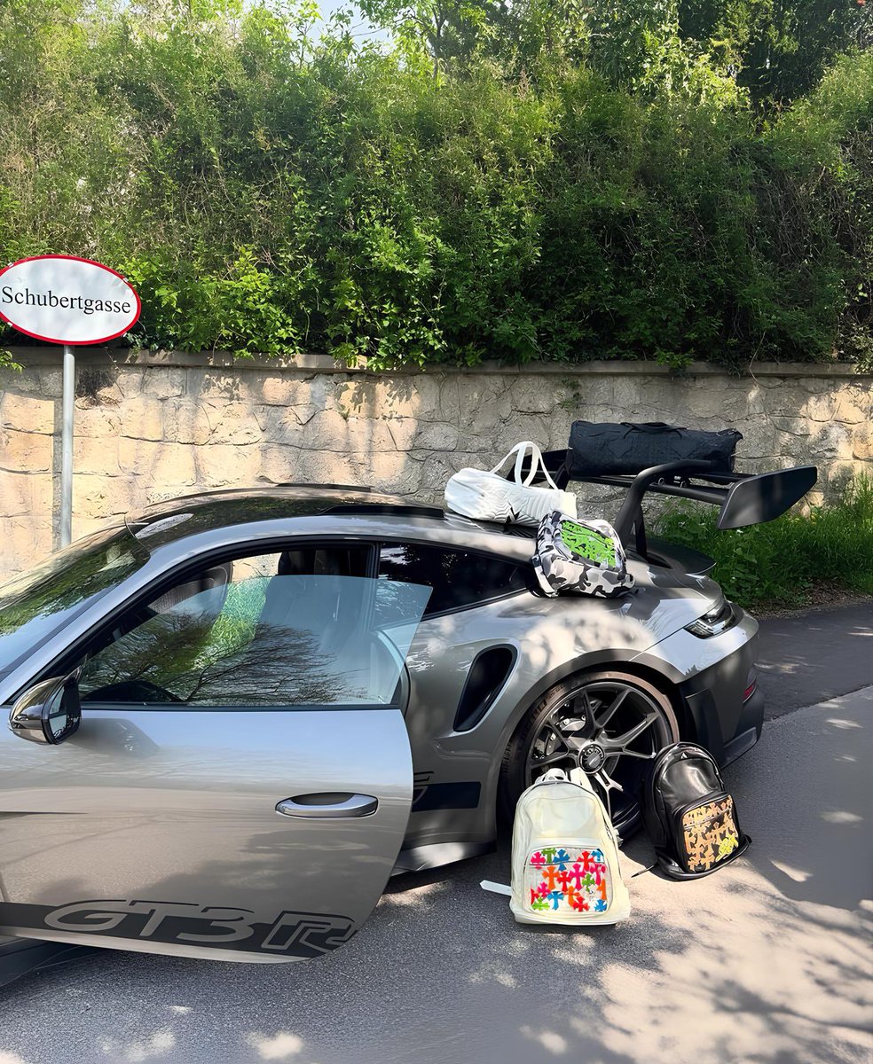 Blessed (@idblessd) on Twitter photo 