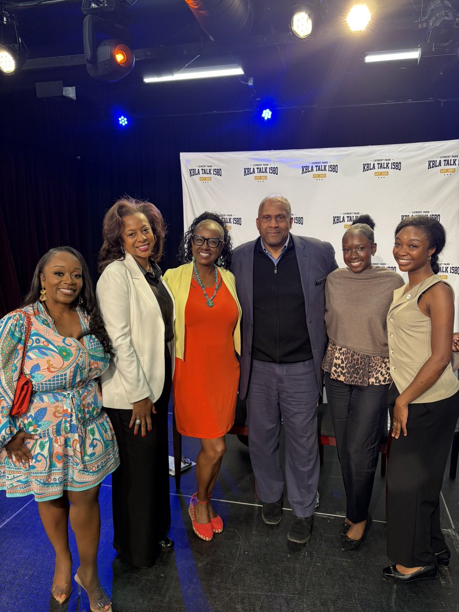 kbla1580's tweet photo. What a way to wrap up our 4th anniversary week! 🎉

Thank you to everyone who came out to our “State of Black Women in Los Angeles” symposium! 🙋🏽‍♀️🙋🏾‍♀️🙋🏿‍♀️

#kbla1580 #unapologeticallyprogressive #stateofblackwomenla #dominiquediprima #blackwomen #stateofblackwomen #womeninla https://t.co/ARZFQsNYuu