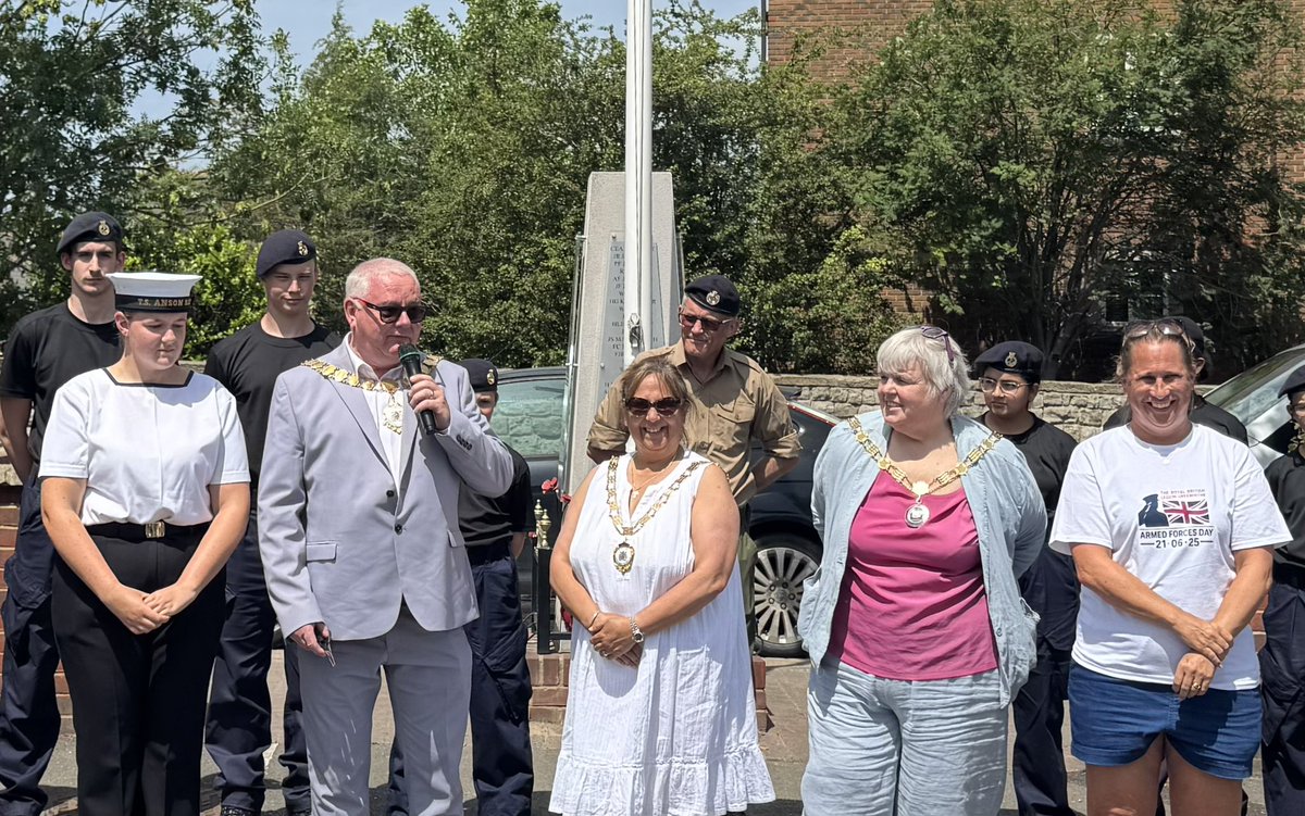 Hot but very successful <a href="/ArmedForcesDay/">Armed Forces Day 🇬🇧</a> at  the Greenhithe Legion. Great to have the <a href="/MayorofDartford/">Mayor of Dartford</a> open the event and attend last post