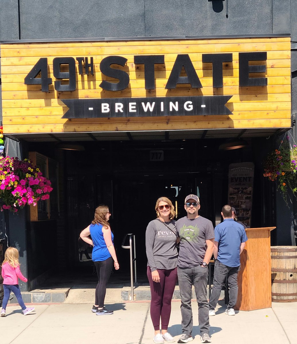 runfarDEF's tweet image. State 49 completed. Extra special since Brooke ran her first 1/2 and @cmw5170 still smoked her. #50B450 #rockyourrun @RockValleyPT