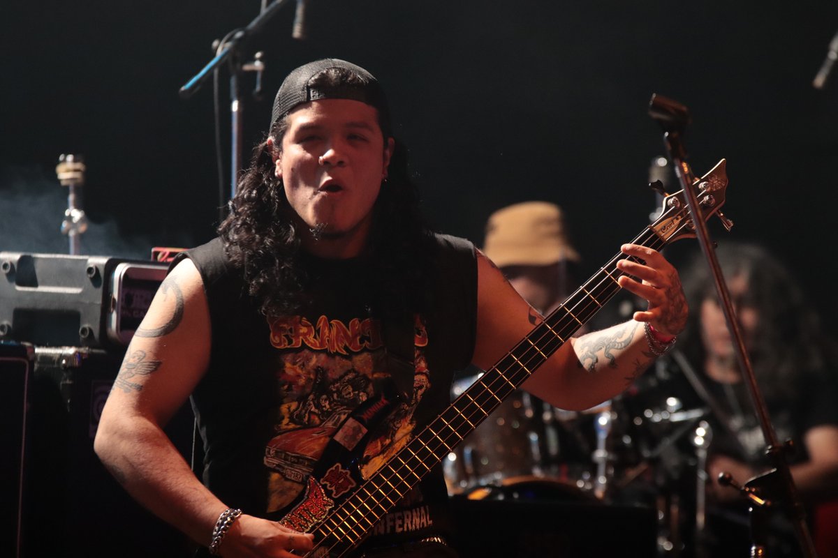 apendientes965's tweet photo. El #IcarusMusicFest 2025 celebró 31 años de historia en el Teatro Flores 🤘+20 bandas, 2 escenarios, el metal argentino sigue firme como siempre. @IcarusMusicarg 
(sigue) https://t.co/lVNLm6C4xN