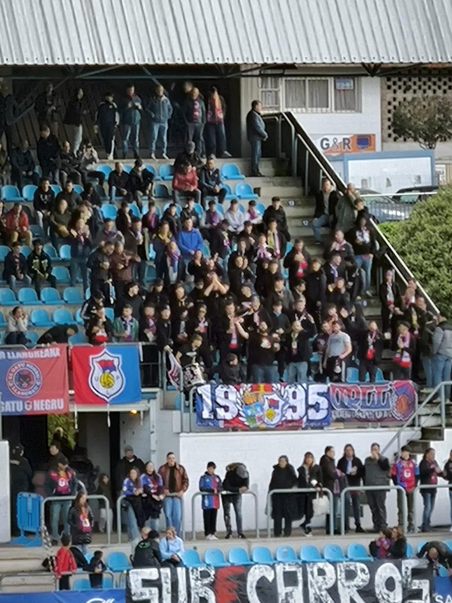 Güei que paez que ye tu dios del Uvieu...

Y que venga alguien a decime que no!