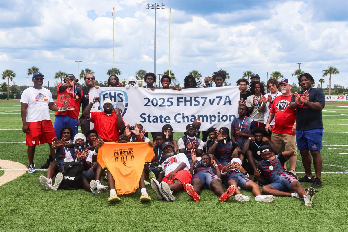 FHS7v7A's tweet image. Chasing GOLD! The FHS7v7A is proud to crown 3 Champions today on the turf at The Villages.
Congratulations to 2025 FHS7v7A State Champion @VanguardFB
Congratulations to 2025 FHS7v7A/SSAA State Champion @LHPS_football
Congratulations to 2025 @BattleLinesFL State Champion…