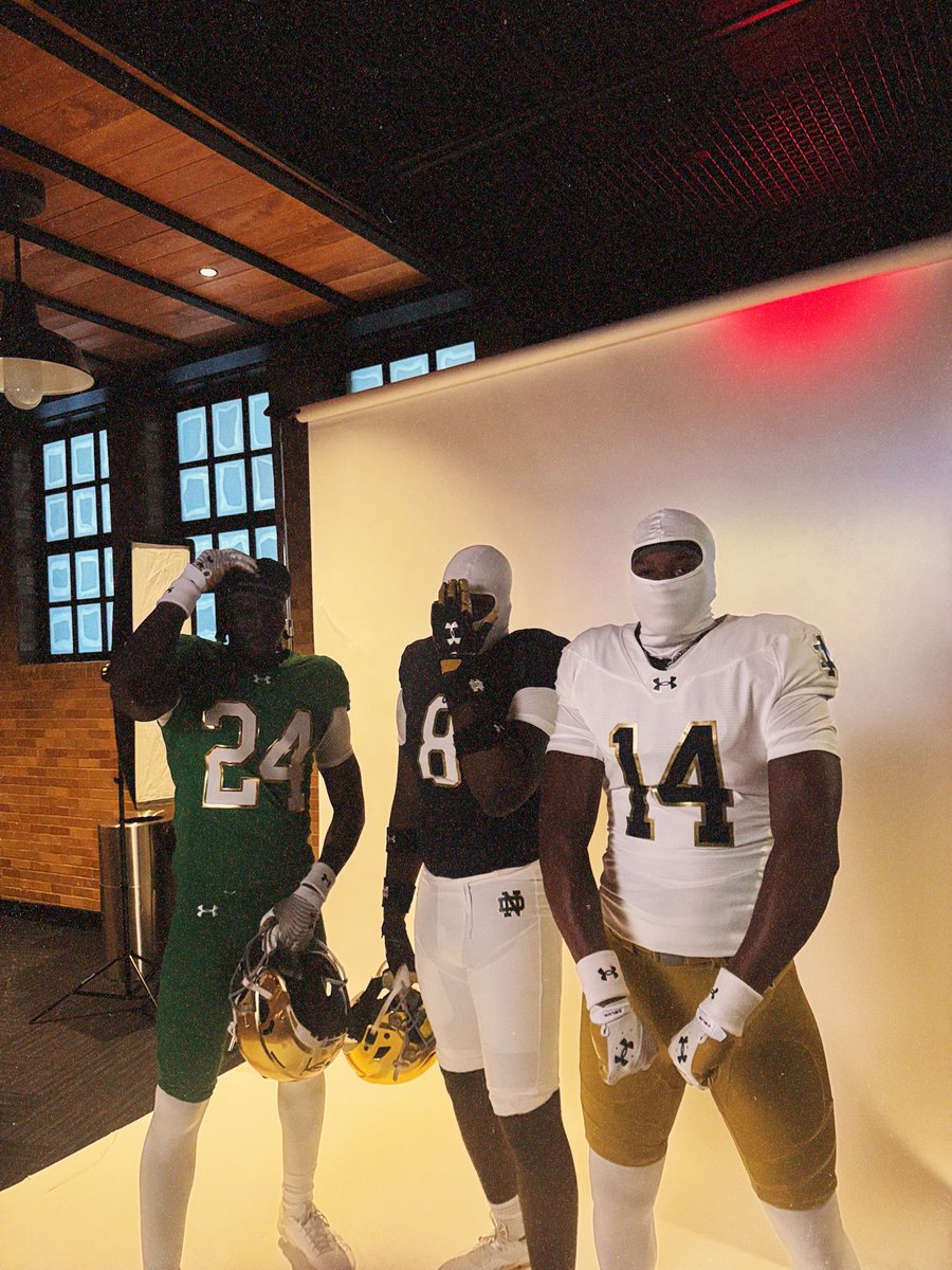 #mobb ☘️☘️

<a href="/backfield_e/">𝐓𝐇𝐄-𝐆𝐎𝐥𝐃𝐄𝐍𝐂𝐇𝐈𝐋𝐃 🌟Elijah Golden</a> <a href="/EbenezerEwetade/">Ebenezer Ewetade2️⃣4️⃣ C/O 26’</a>