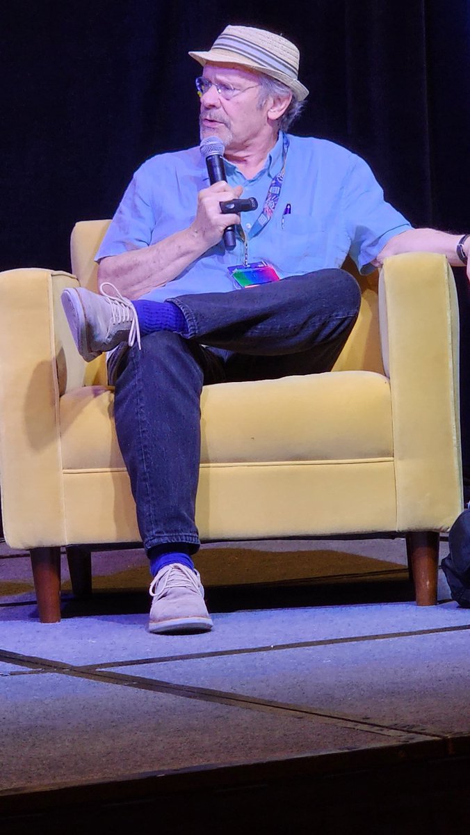 nealiios's tweet image. Just now @Soonercon: Ethan Phillips said I asked the best / most interesting questions he's ever been asked on stage, which is amazing given all the conventions he's been a guest of. My journalism degree pays off again. :) #StarTrekVoyager #Interview #OnTheMainStage #NealOnNeelix