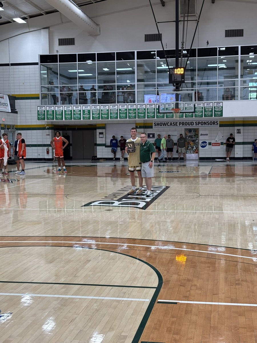 Ben_Schmidt_'s tweet photo. Team Illinois takes down Team Missouri 89-82 in the Muddy River Showcase boys game!

Team MVPs:
IL: Keshaun Thomas (Quincy High)
MO: Joey Lagemann (Marion County)
@ChrisDuerr https://t.co/Bagx6owYpH