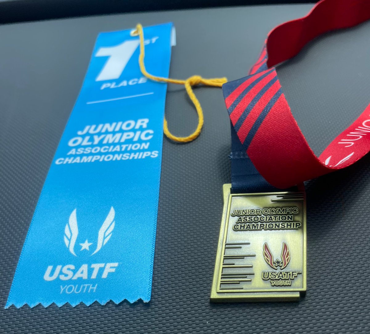 MattD1023's tweet image. Mason battled through the heat today to win the 2025 USA Jr Olympic Gold Medal in the 800 (13-14 age).  Set a new PR in the process! Proud of him for taking on a new challenge and crushing it.