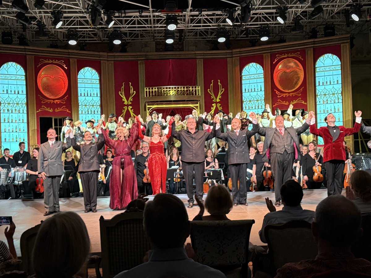 Thank you <a href="/jsavournin/">John Savournin</a> for such a joyful night <a href="/operahollandpk/">Opera Holland Park</a> #OHOWidow