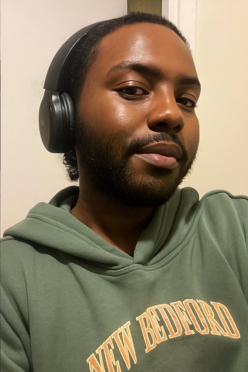 MostHatedCadcad's tweet photo. @localsomalifem Big forehead , upper eye lid exposure, bad eyebrows , no under eye support, recessed face,low set cheekbones so you got round face, your nasolabial fold is so pronounced. You are very chopped subhuman

This is how you would look if you were born a male so this is your looksmatch. https://t.co/jUP3GNMsmW