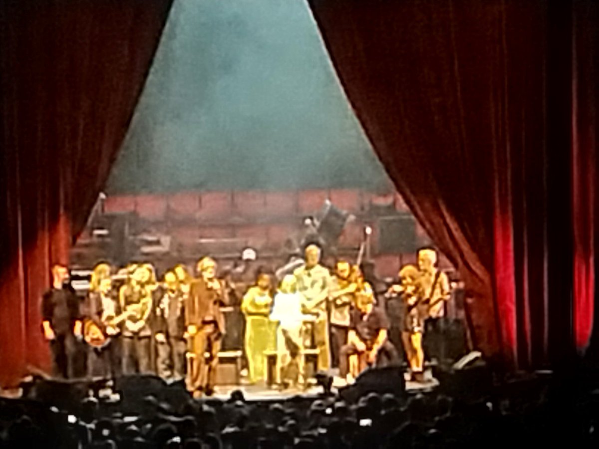 Definitely felt like a night of legacy from <a href="/welovepulp/">Pulp</a> tonight. Loads of yoof there as well as those who have loved Pulp since the 90s and earlier, all singing along to songs from an albun only released two weeks ago. What a gig. What a band.