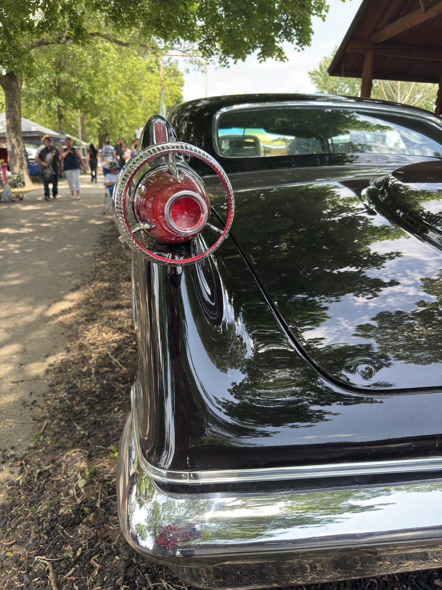 HollywoodDan's tweet photo. The original Le Baron. Stainless roof panels. 10 out of 10 #backtothe50s https://t.co/WinFryAcrj