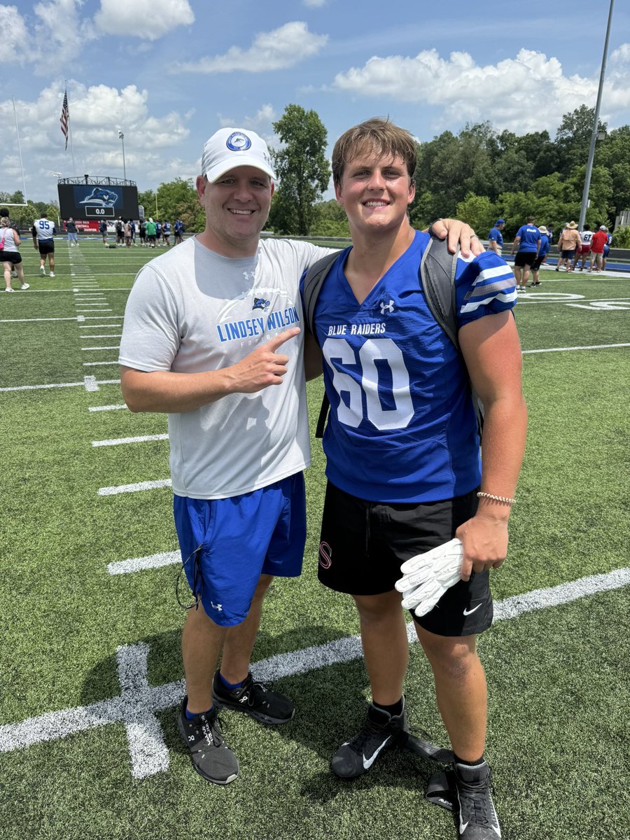 MedlenNoah's tweet image. Great camp today @LWC_Football. Got to work at both center and long snapper. Thank you @CoachBright11 and @CoachKleckler for the invite and time today. Hope to be back this fall for a game!
Always proud to represent @SenatorsFB