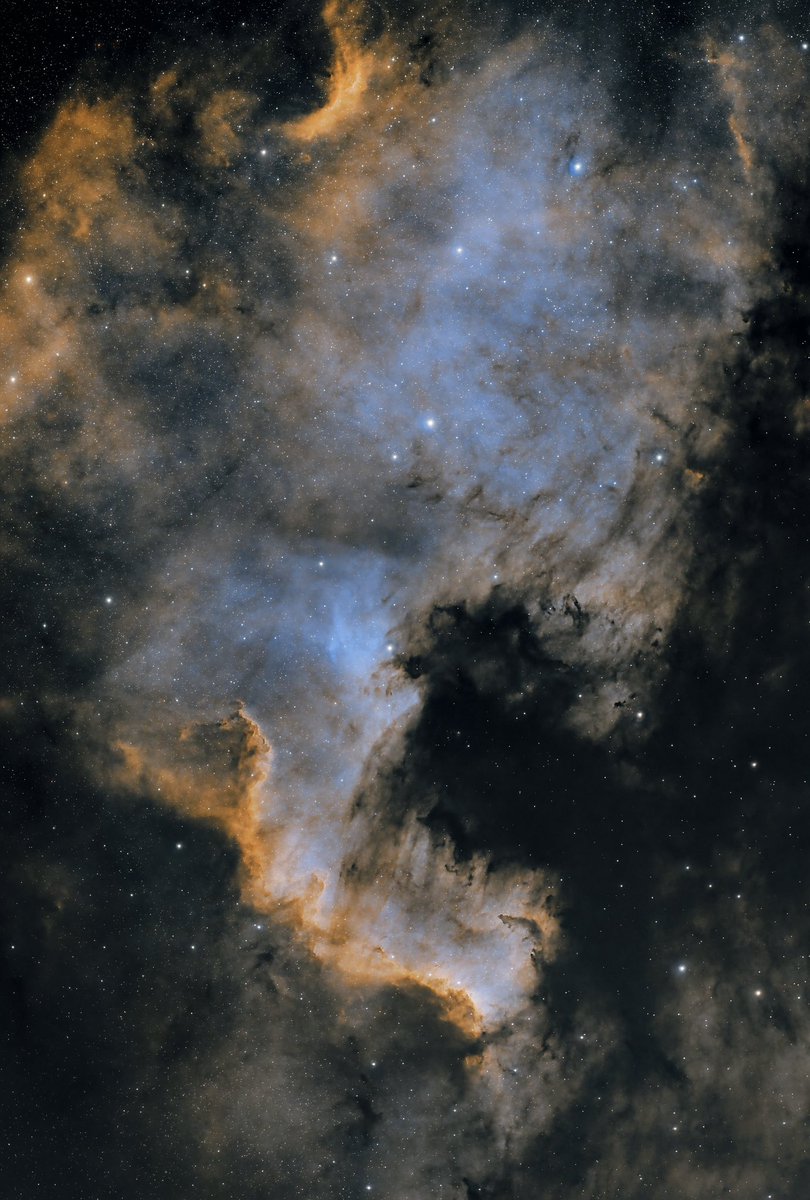 ecosdelcosmos's tweet photo. @xipteras Aquí un poquito más cerca, estoy intentando capturarla de nuevo esta noche, pero las nubes me lo están poniendo complicado 😅 https://t.co/crl16RxBOC