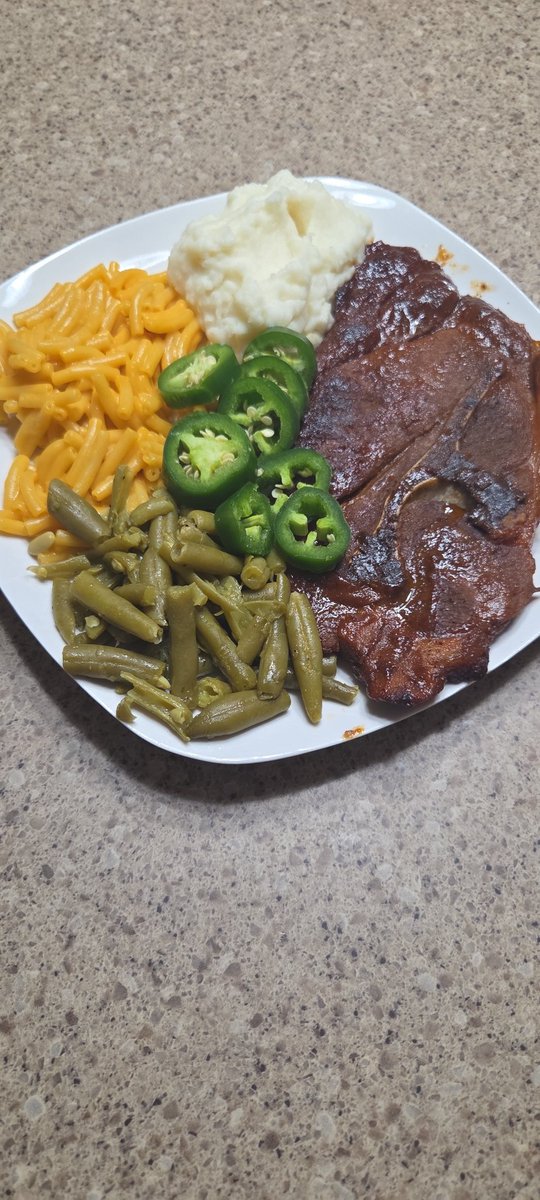 Dinner ANYBODY?
Pork Steak
Garlic Mashed Potatoes 
Macaroni n cheese 
Green beans 
Jalapeño