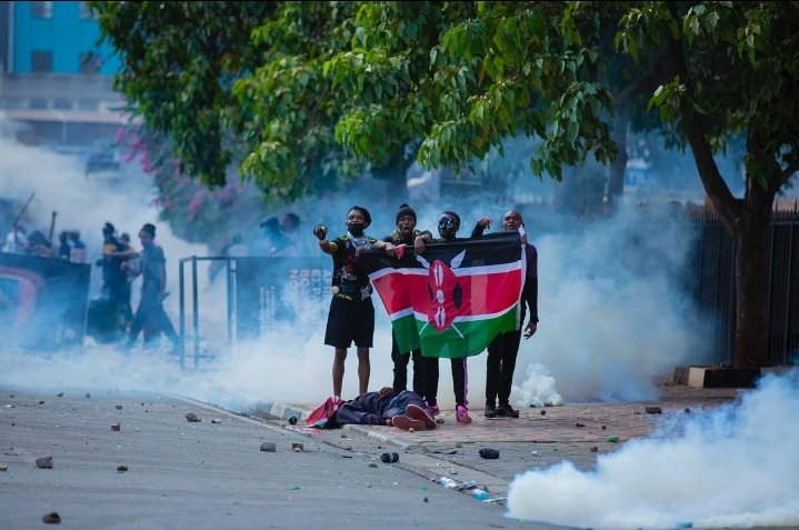 entertainkenya's tweet photo. On the #25thjune  we will come together  to make history we will die together  for liberation  this time don't speak about it come Wednesday is Wednesday  #riyadh #RutoMustGo https://t.co/dndp5X1O5D