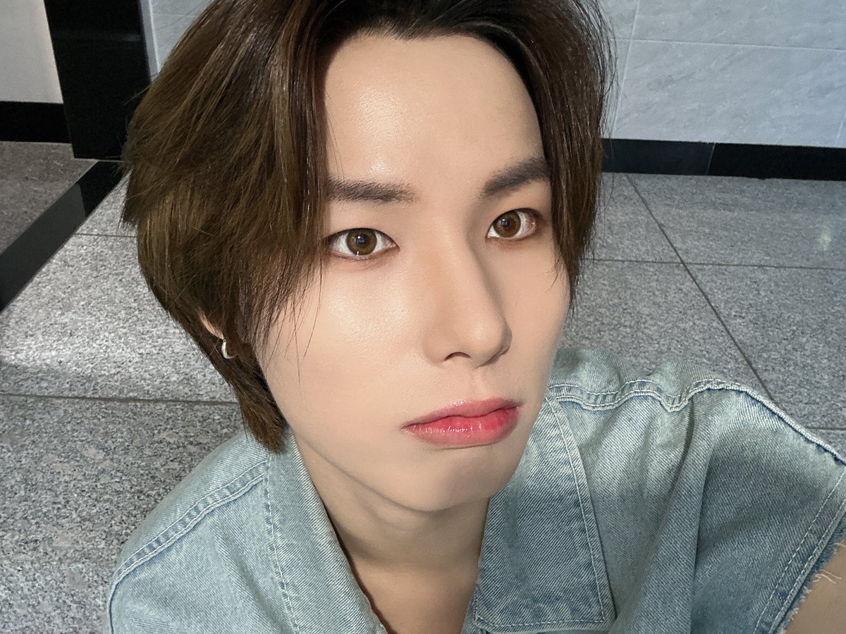 wonhyuk_zip's tweet image. 💾 2 years ago today!
[ WEVERSE ; 2023.06.24 ]

☆ #WONHYUK #원혁 #ウォンヒョク
#ELAST #엘라스트 #エラスト ☾