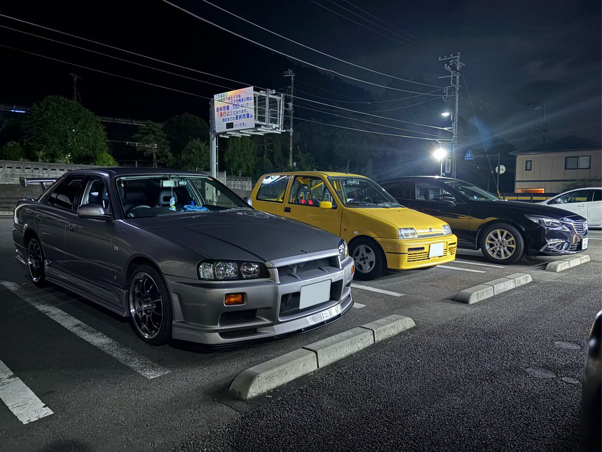 mi_343434's tweet photo. 初めましてで高尾の峠を3周もすると思わなかった。
にしても異様な3台すぎる笑 https://t.co/iQ6cxDlF5w