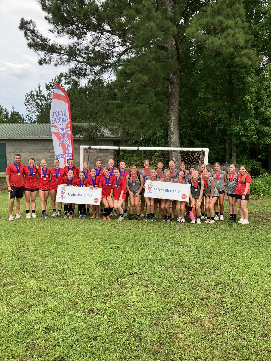 West Lauderdale red takes the gold winning 2-0 with goals by Annisten! West Lauderdale black takes the silver! Good job ladies!!