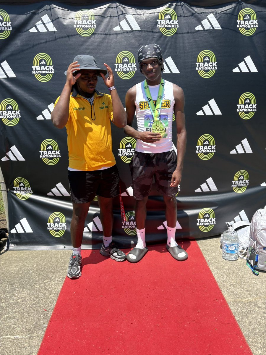 Coach U.S. tweet media