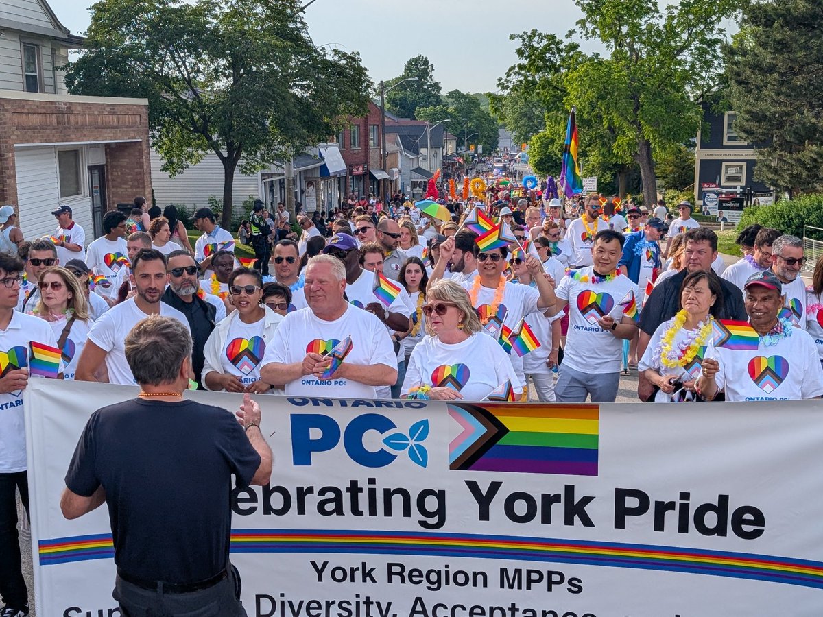doubledjmusic's tweet image. A great day celebrating and providing the soundtrack for @OntarioPCParty at #YorkPride

#happypride #loveislove🌈