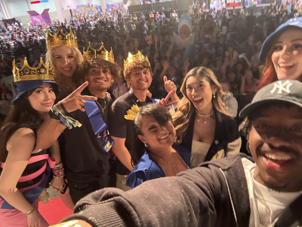 Kat Buno tweet media