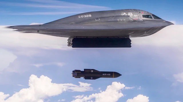 CerfiaFR's tweet photo. 🚨🇺🇸🇮🇱🇮🇷 ALERTE INFO | Donald Trump annonce que les États-Unis ont BOMBARDÉ "avec succès" les sites nucléaires iraniens de Fordow, Natanz et Ispahan. https://t.co/5qehgLW7DP