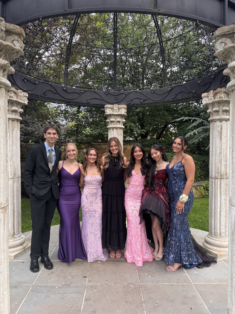DanielGreff's tweet image. From a walk through BG, to prom, to finally walking the stage - this week has been nothing more but a reminder of how truly blessed I am... thank you to everyone who made my education enjoyable &amp;amp; engaging! @BGreenSchool @WTClarkeMS @lizkinsella93 @WTCRams @emeadowschools