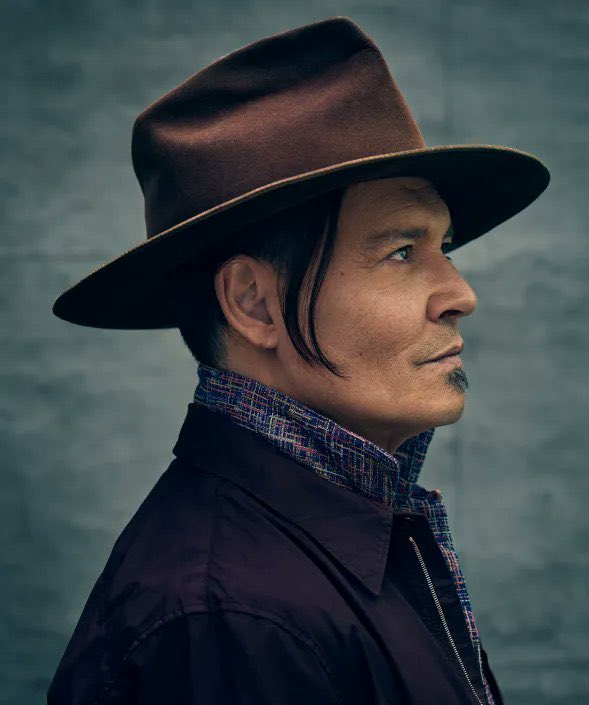 centraldepp's tweet photo. 📸: Johnny Depp para o The Sunday Times, 2025 https://t.co/KXqpNBkbQR