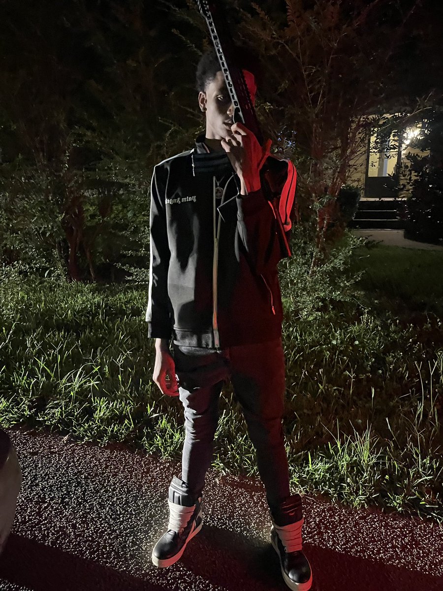 playmaker🪖 (@sinloaded) on Twitter photo 