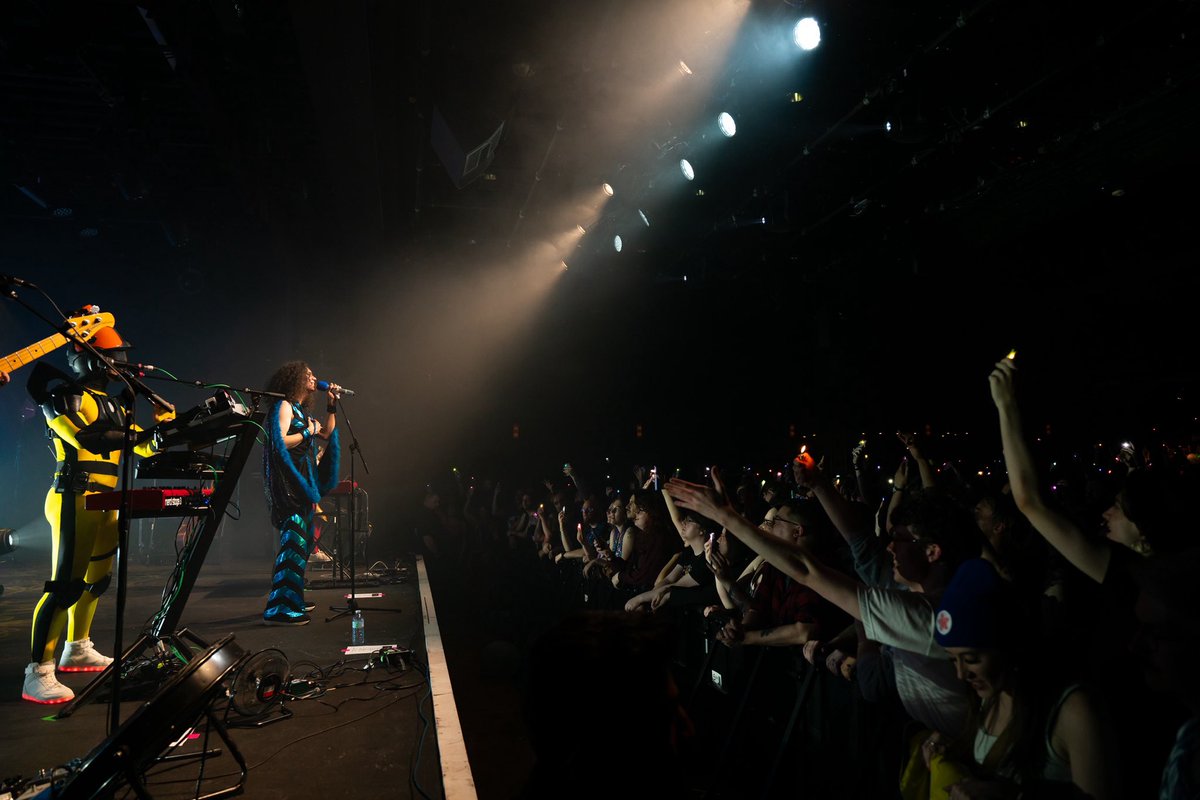 ninjasexparty's tweet image. We can’t believe we’re 28 shows fancier. YOU ALL made the Pure Elegance Tour the time of our lives — THANK YOU!!