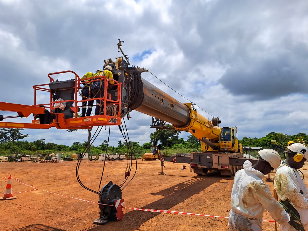 Lampugn kanou (@lampugnkan82856) on Twitter photo Crane operator Crane operator