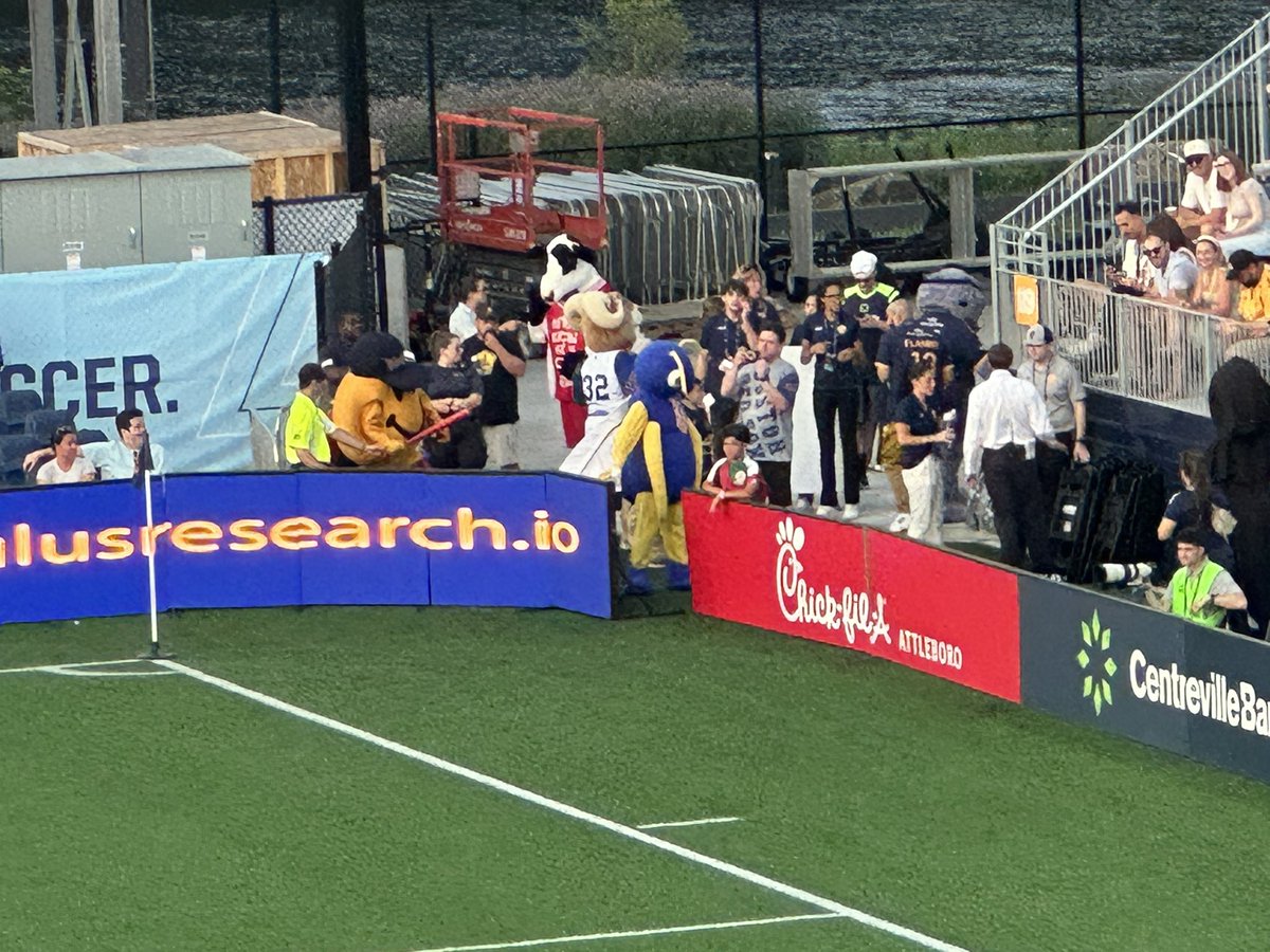 ericcsilverman's tweet image. Me: I can’t believe the WooSox mascot is showing his face in Pawtucket
Wife: Well, he’s only face