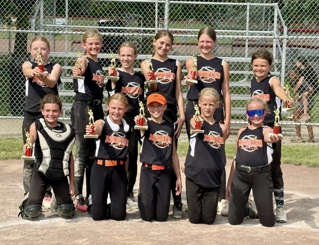 MinsterSoftball's tweet image. Congrats to our younger girls and coaches who won the New Bremen 12U Tournament today!
🥎🧡🐾
Go Cats!