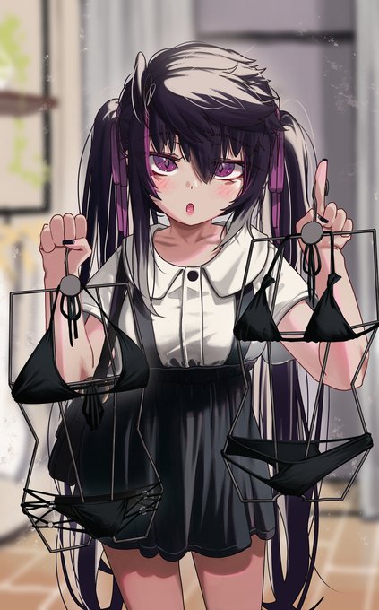 "Sooo... which one do you wanna see me in?"
#HariPriite 