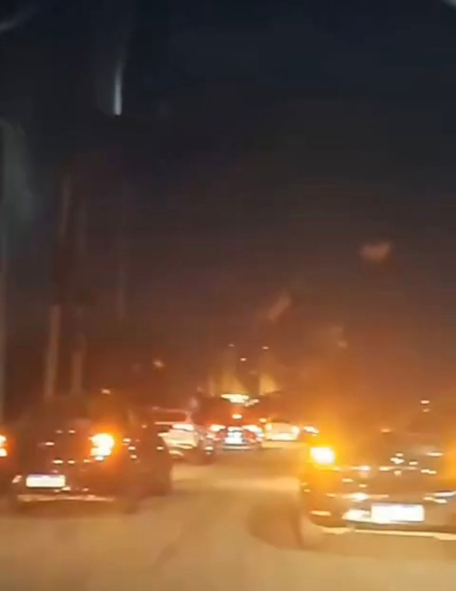 OTT 360 INFORMA:

21/06 - 18h35

Carros voltando na contramão na avenida Pastor Martin Luther King Jr, altura de Inhaúma, sentido Irajá. Atenção na região.#OTT360