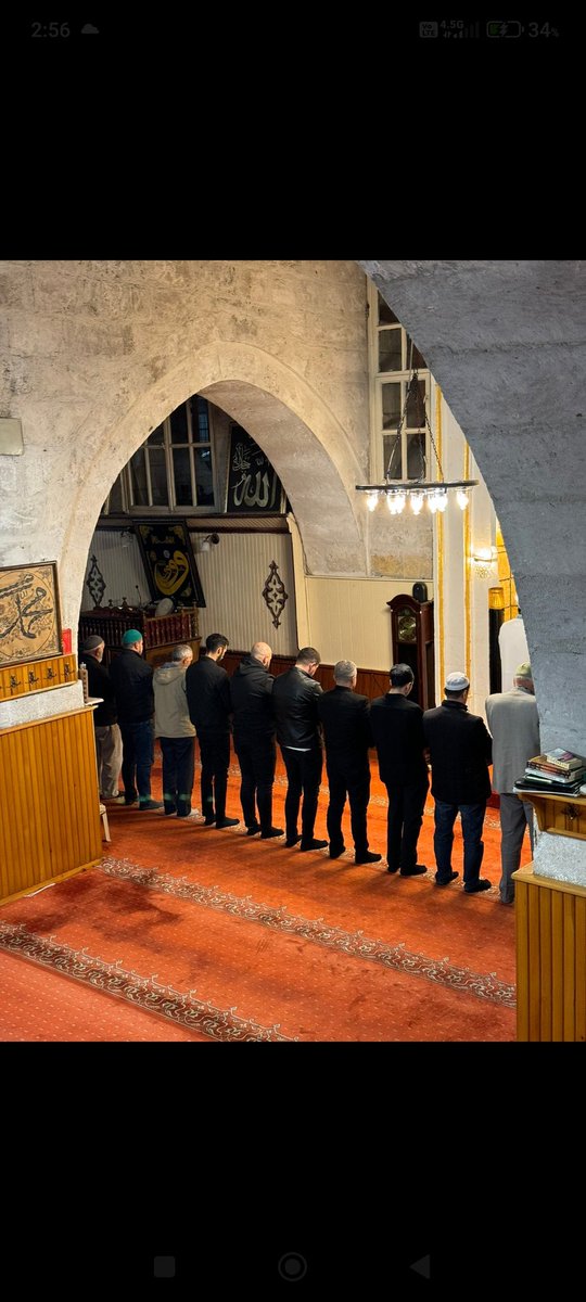 Rabbine yönelenin yolu aydınlıktır.