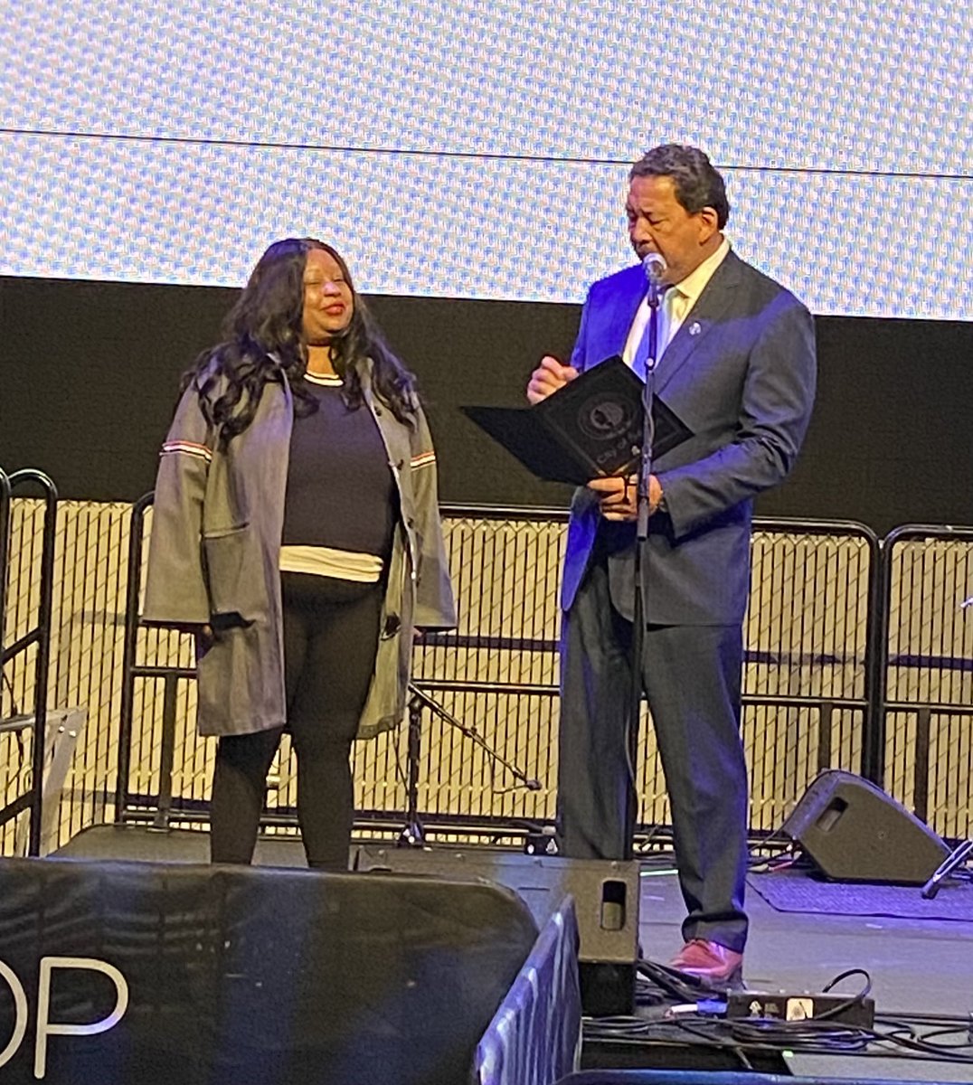 Sara Nelson tweet media