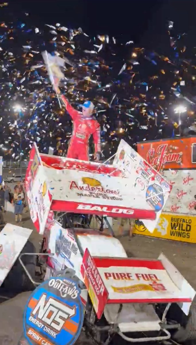 Sharp_Advantage's tweet image. Sharp Advantage customer @billbalogracing grabs the win Friday @HusetsSpeedway   Congrats to the team. 
#winning  #Since2003 #Sprintcars #Comfort #safety
