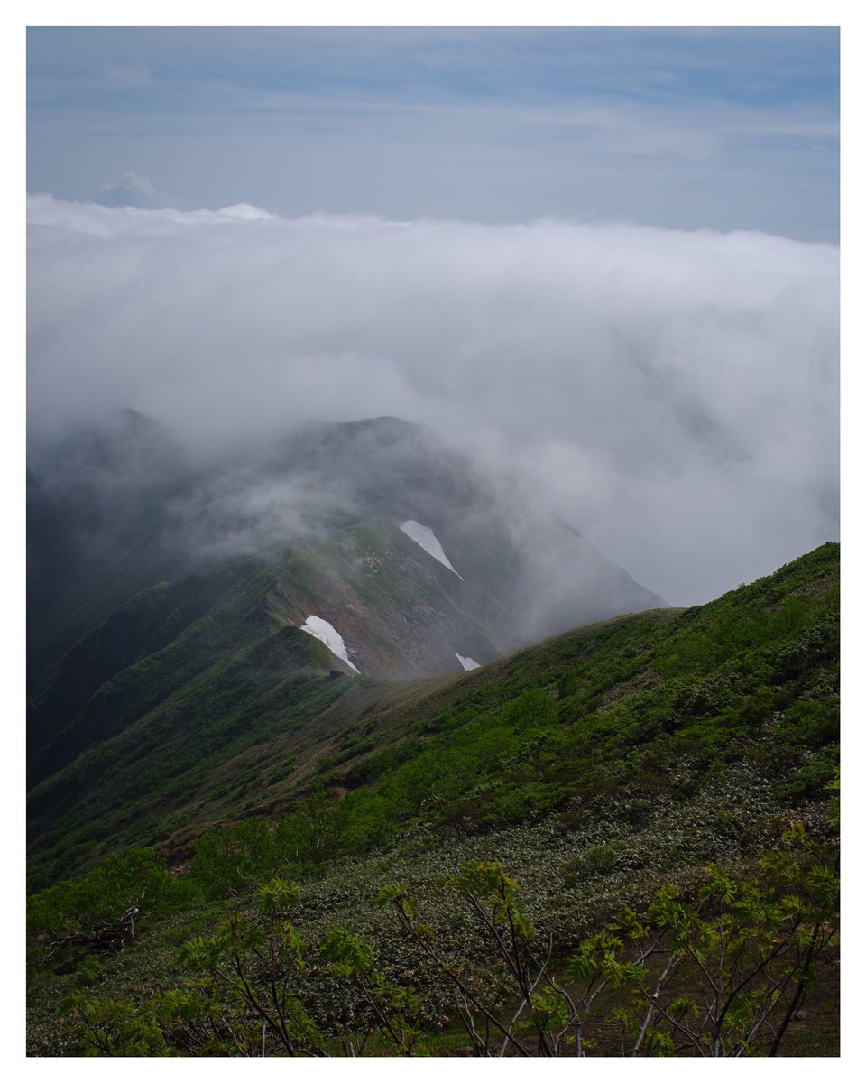 5050mountain's tweet photo. ガスの演出
#谷川岳馬蹄形 
#pentax 
#k3mk3 https://t.co/0XYzcKdfij
