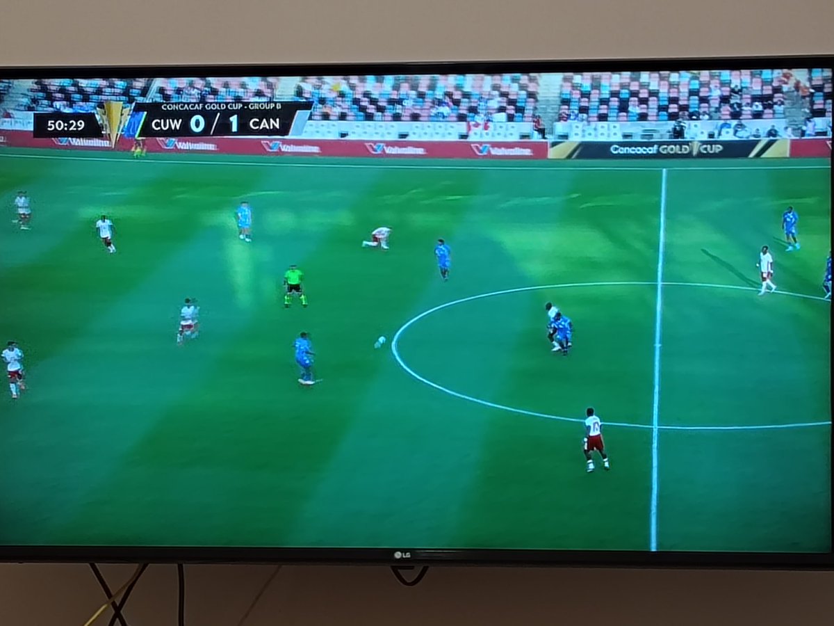 acá viendo un puto partidazo además la puta defensa estaba cantada