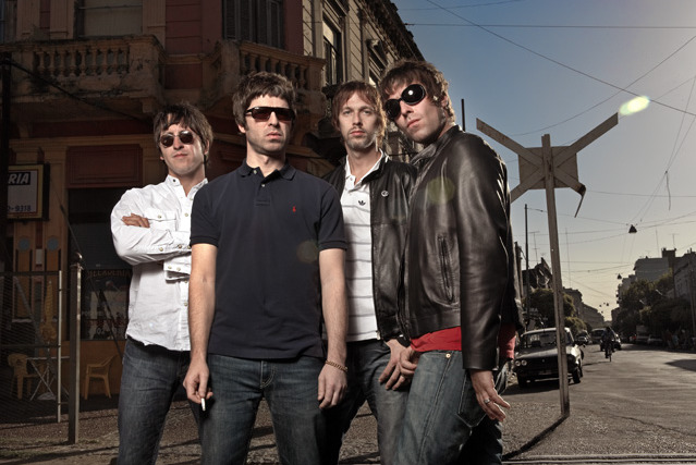 not_eleo's tweet photo. Oasis in Argentina (2006) https://t.co/CZzH99csXZ