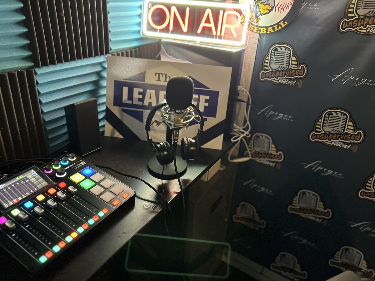 Ashton_Nicks's tweet image. Jumping back in the studio.
@UnsprvsdPodShow 
#podcasting