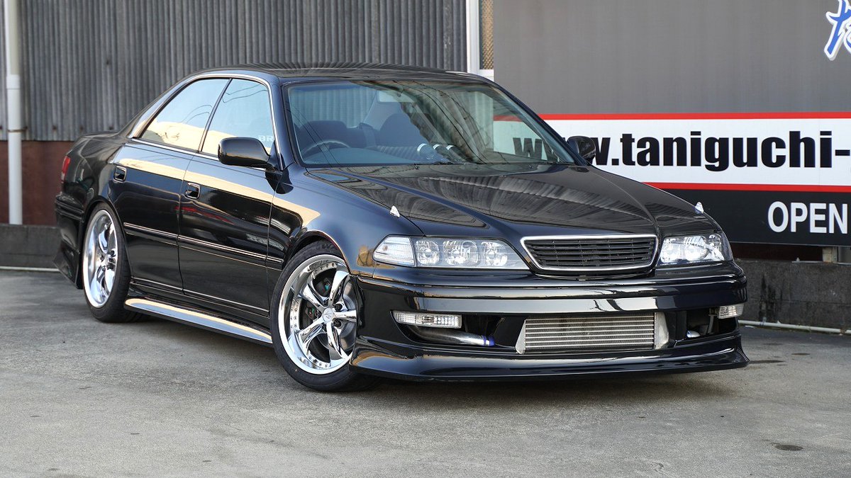 ウチで過去に製作したマーク２ですが、今見てもカッコ良いなぁw
まだ乗ってるかなぁ～？
#たにぐち自動車