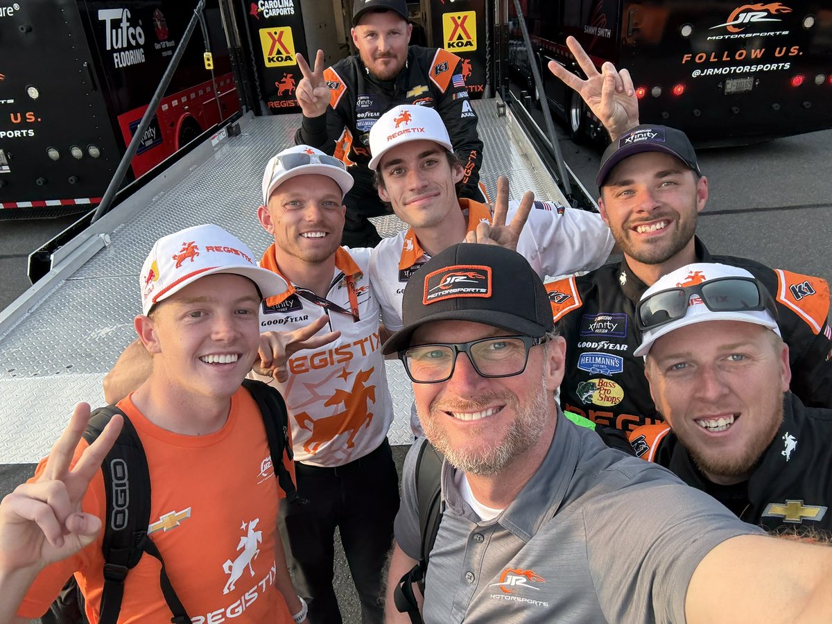 The <a href="/colepearn/">Cole Pearn</a> victory selfie.
