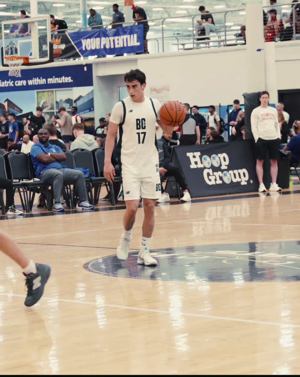 Casey Bazzano (St. George’s) had a terrific NEPSAC showcase. Capped off this morning with a perfect 6-6 from 3. Elite shooter, great instincts, toughness. If Casey was 6’3 he would be on MM radars, making him a steal for every single D3 school in 🇺🇸 

Helps win natty at D3 level