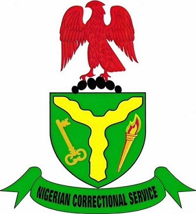 MobilePunch's tweet photo. 𝐂𝐨𝐧𝐯𝐢𝐜𝐭 𝐩𝐚𝐬𝐬𝐩𝐨𝐫𝐭 𝐬𝐜𝐚𝐧𝐝𝐚𝐥: 𝐅𝐆 𝐩𝐚𝐧𝐞𝐥 𝐬𝐮𝐬𝐩𝐞𝐧𝐝𝐬 𝐭𝐰𝐨 𝐨𝐟𝐟𝐢𝐜𝐞𝐫𝐬, 𝐩𝐫𝐨𝐛𝐞𝐬 𝐢𝐧𝐦𝐚𝐭𝐞

The Federal Government through the Nigerian Correctional Service has suspended two of its officers and inaugurated a disciplinary committee to investigate how a convicted armed robber, Haruna Ayo, was taken out of Kirikiri Maximum Security Custodial Centre to a passport office in Lagos to process travel documents.

https://t.co/5qLl6OqOz2