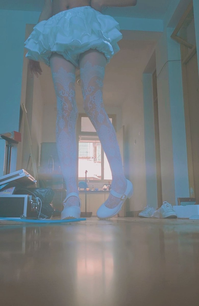 #伪娘 #男娘 买了双能出门逛街的高跟～这下就不用担心崴脚～